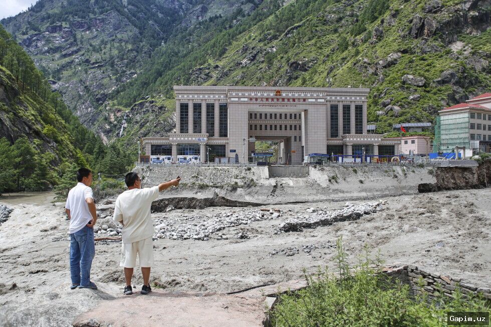 🌊🇳🇵 В Непале произошло масштабное наводнение из-за прорыва природной плотины