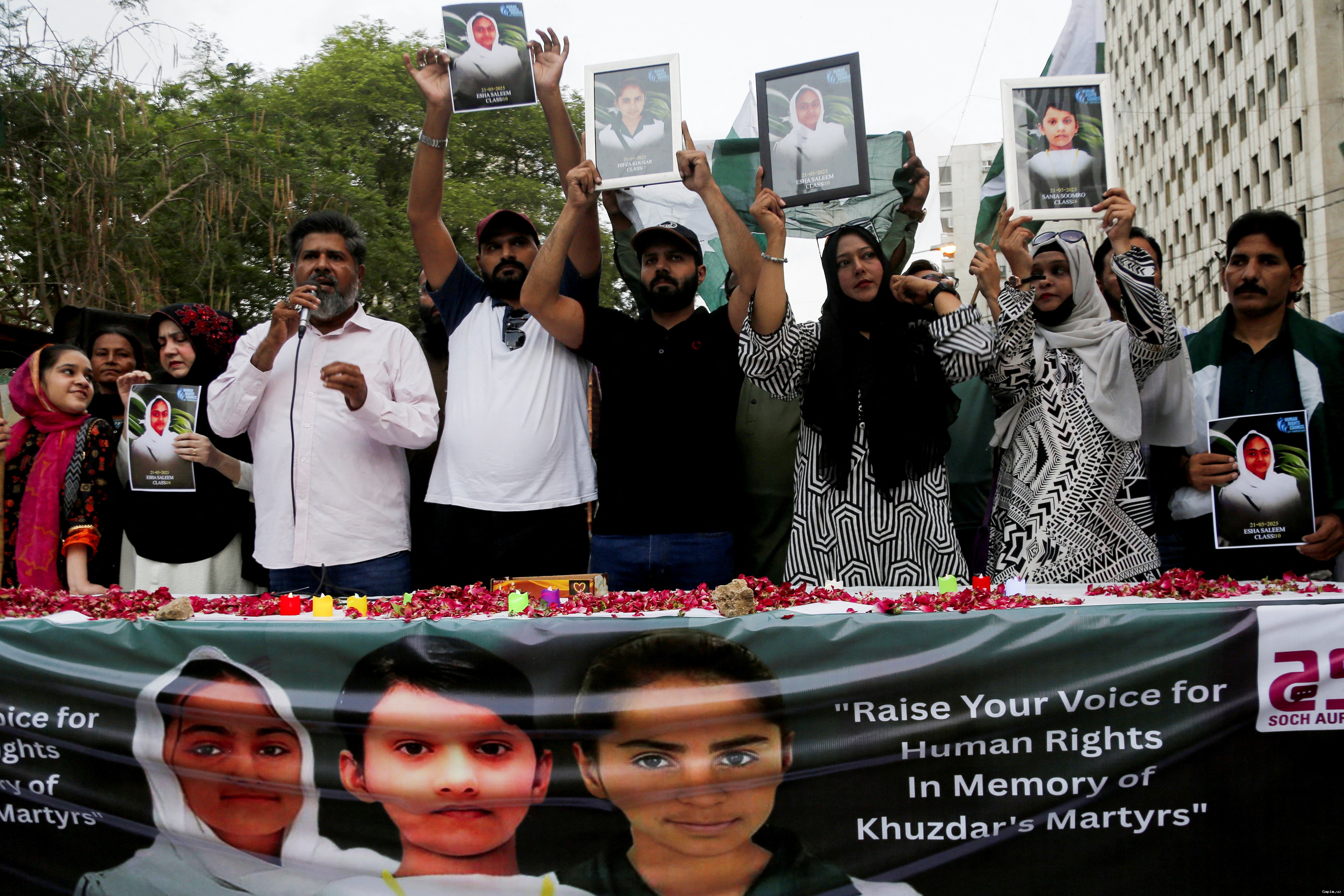 🚔💀 Fatal Traffic Incident in Tashkent: 10th-Grade Student Without License Hits Traffic Police Inspector, Who Later Dies