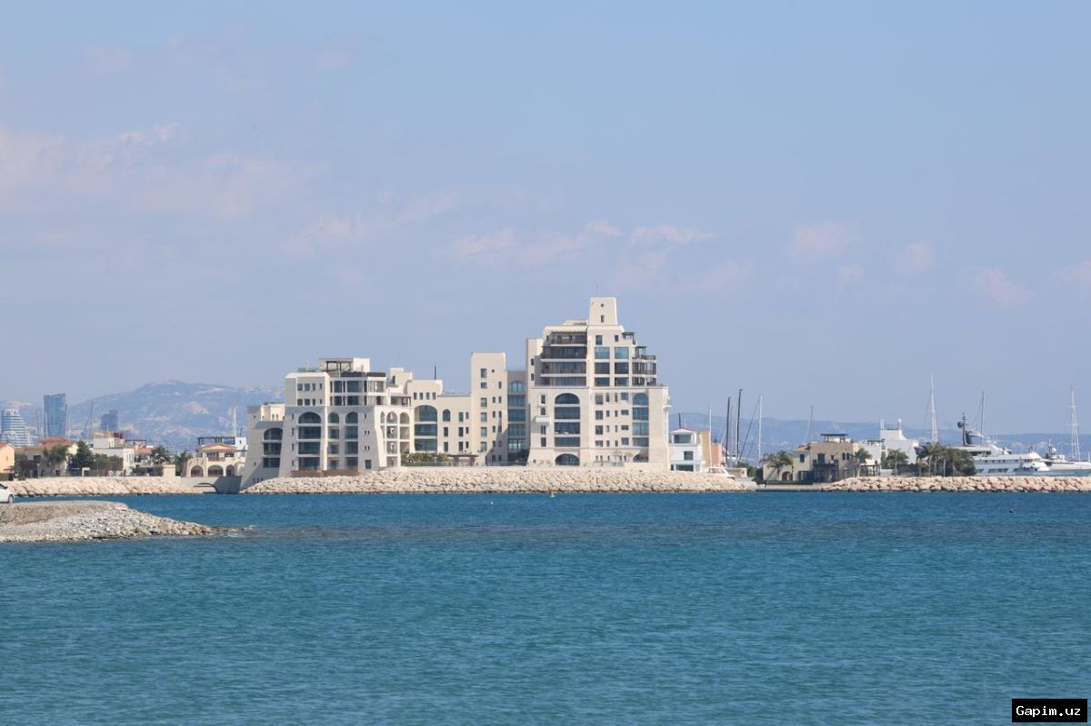 🏠🇨🇾 Israelis Flock to Cyprus: Buying Property, Settling Permanently, and Stirring Economic and Political Debate