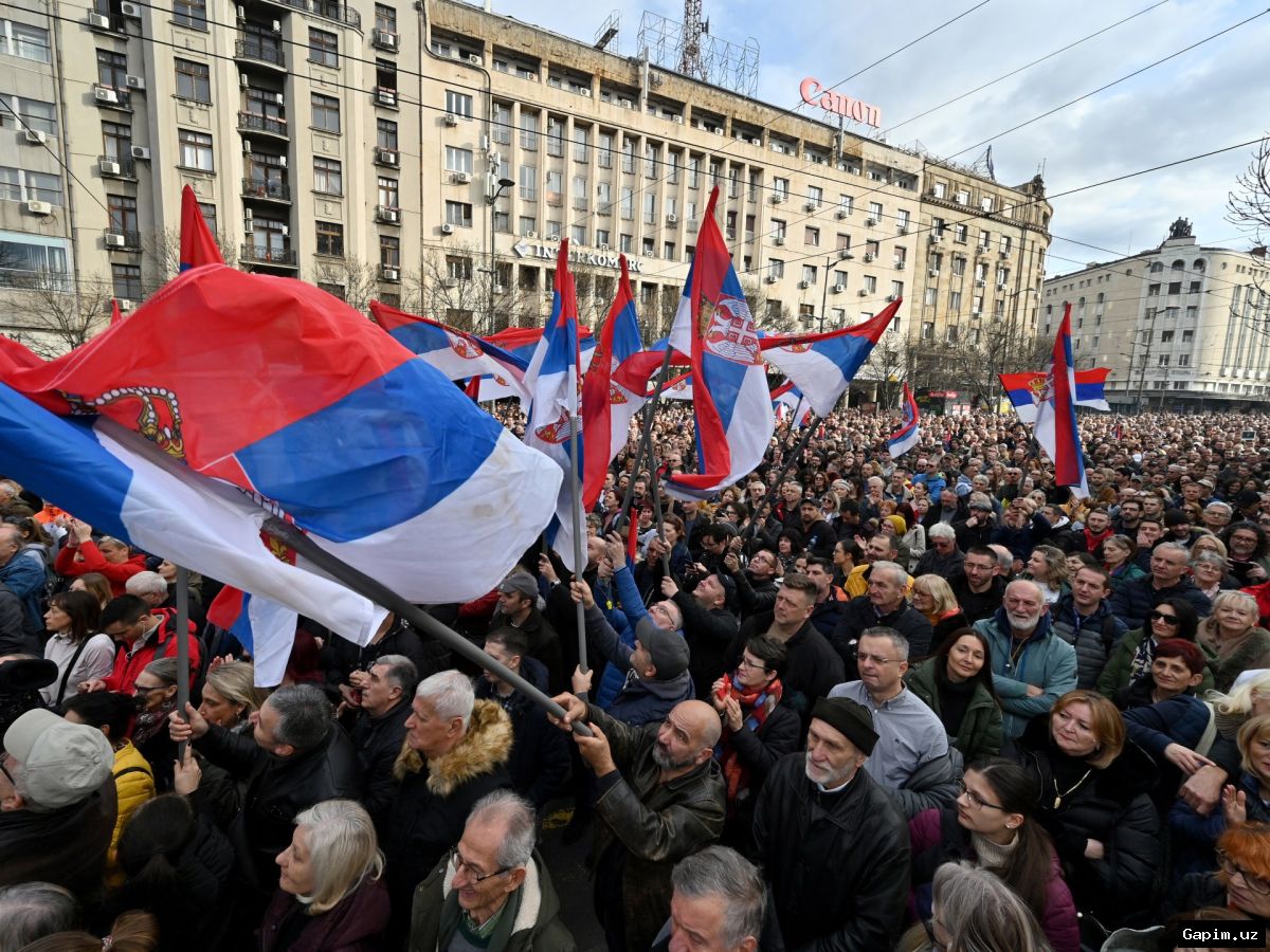 🇷🇸🗳️ Досрочные выборы в Сербии: Вучич пытается удержать власть на фоне массовых протестов