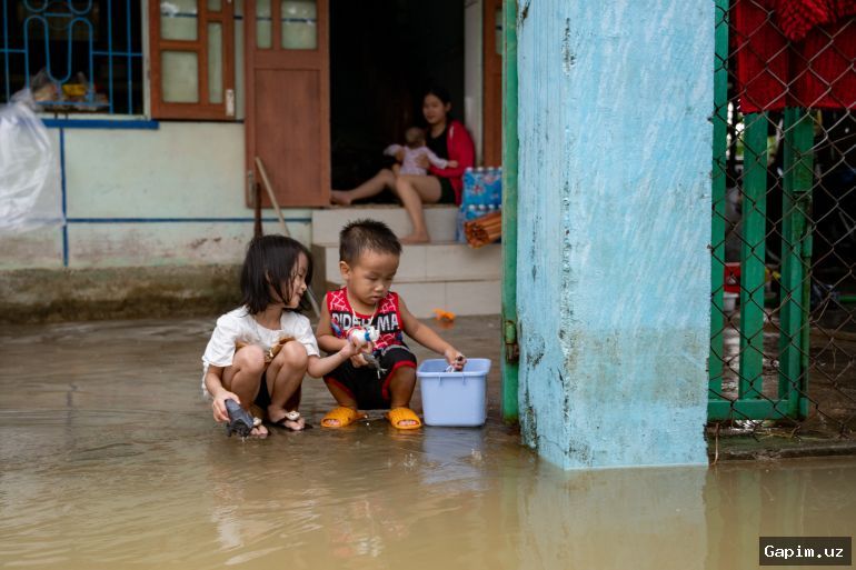 🌍📚 Iqlim o‘zgarishi ta’limni buzmoqda: UNICEF hisobotiga ko‘ra, 171 million o‘quvchi zarar ko‘rgan