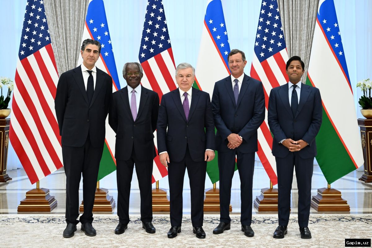 🏛️🤝 President Mirziyoyev meets BlackRock chief: cooperation in energy and AI expands
