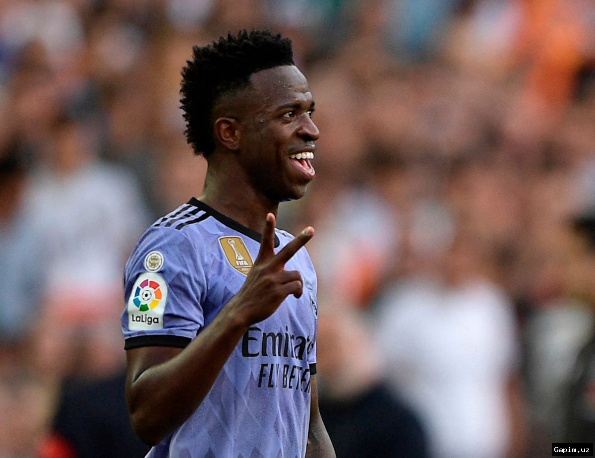 ⚽️⚠️ Spanish league controversy: Star winger faces potential El Clasico absence following dramatic red card