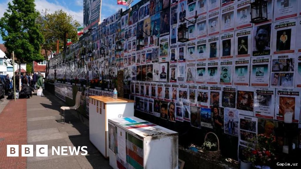🔪🚨 Two stabbed in north London's Golders Green, suspect arrested amid antisemitism fears