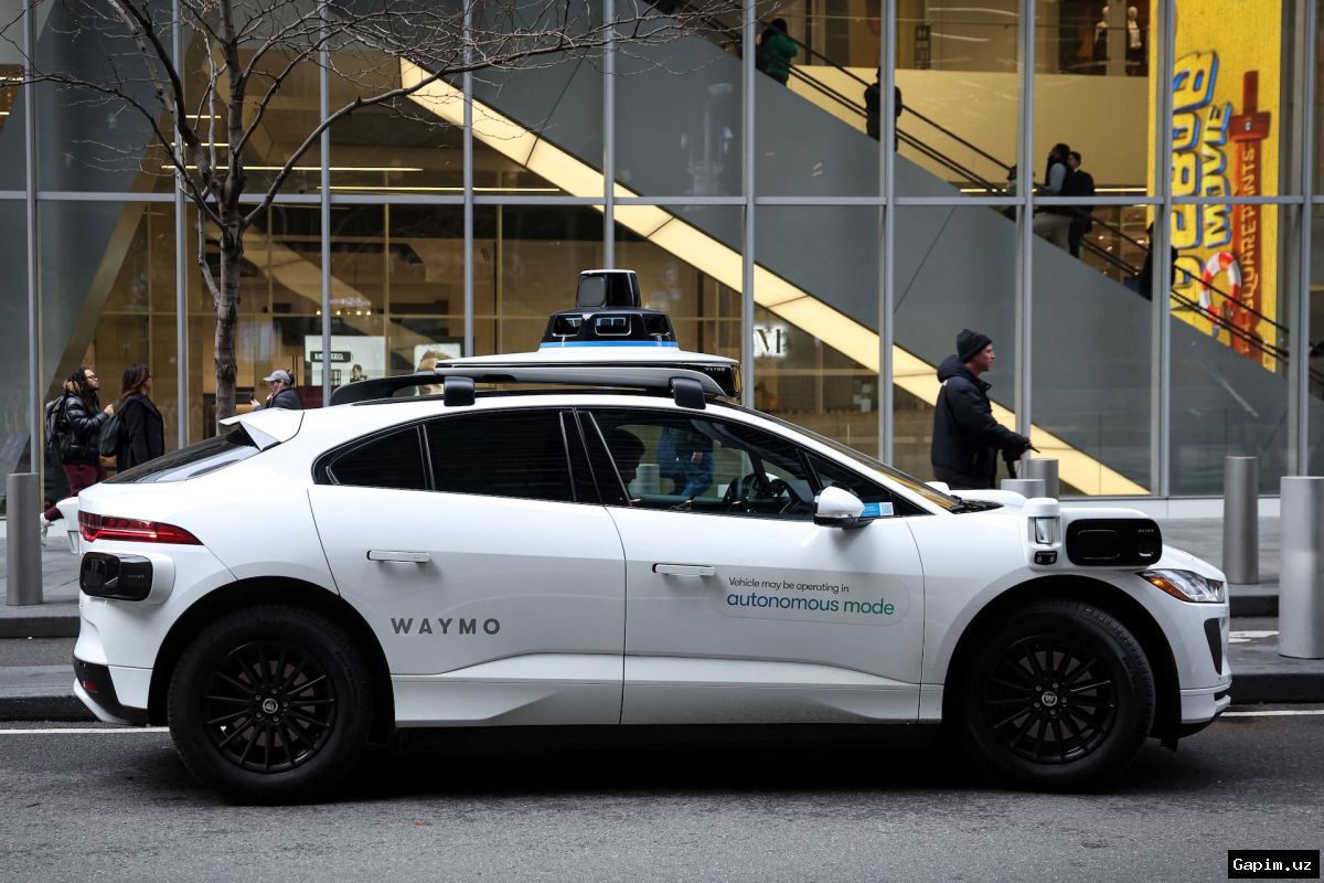🚗🌊 Waymo recalls thousands of self-driving cars in US over software issue that could lead to flooded road entry