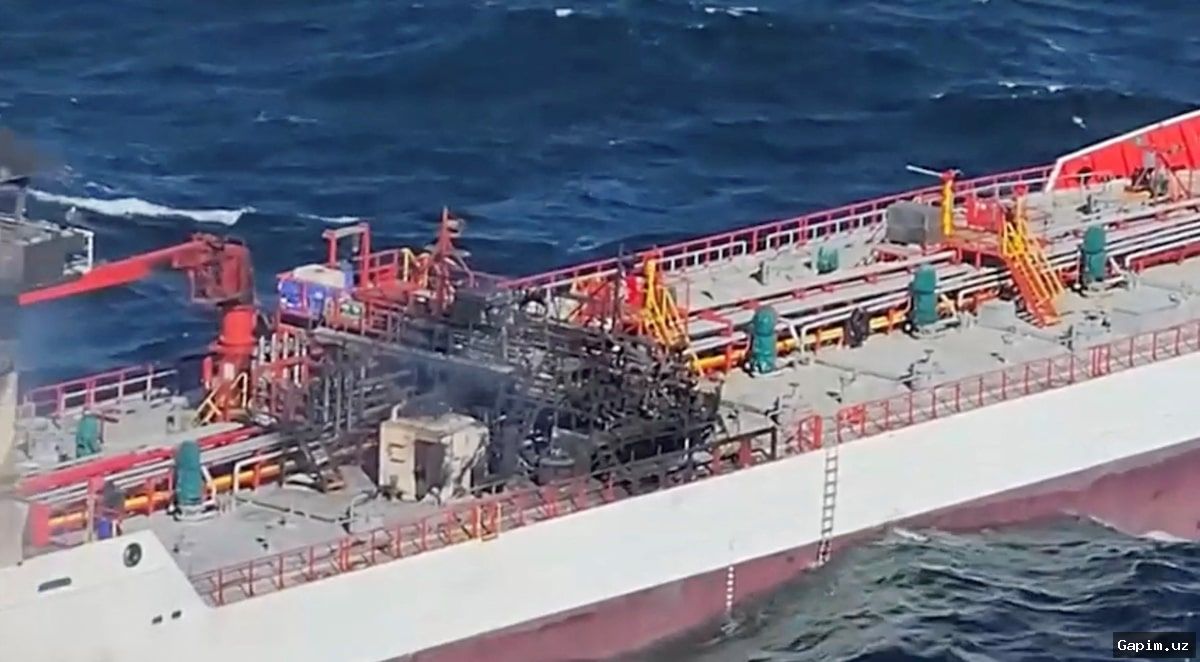 🚢🔥 В территориальных водах Румынии в Черном море загорелись два химических танкера