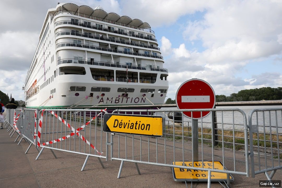 🛳️🤢 French authorities ban disembarkation from British cruise ship in Bordeaux after stomach illness outbreak