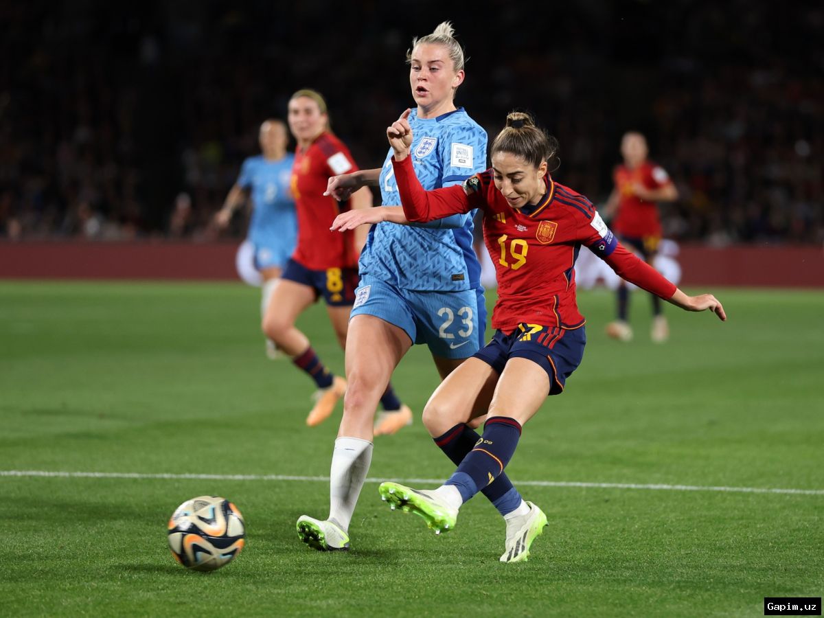 Original: England Spain women's football match ⚽️🏆 Сборная Англии по футболу среди женщин одержала победу над Испанией и приблизилась к квалификации на ЧМ-2027