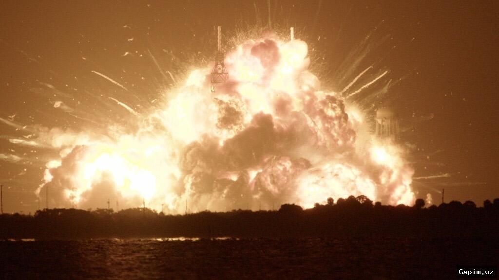 🚀💥 Blue Origin's New Glenn rocket explodes during test in Florida