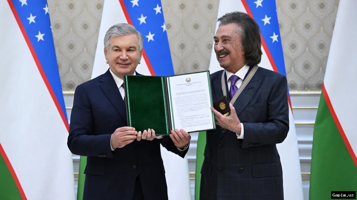 🎤🎖️ Президент Казахстана поздравил и наградил Фарруха Закирова с 80-летием