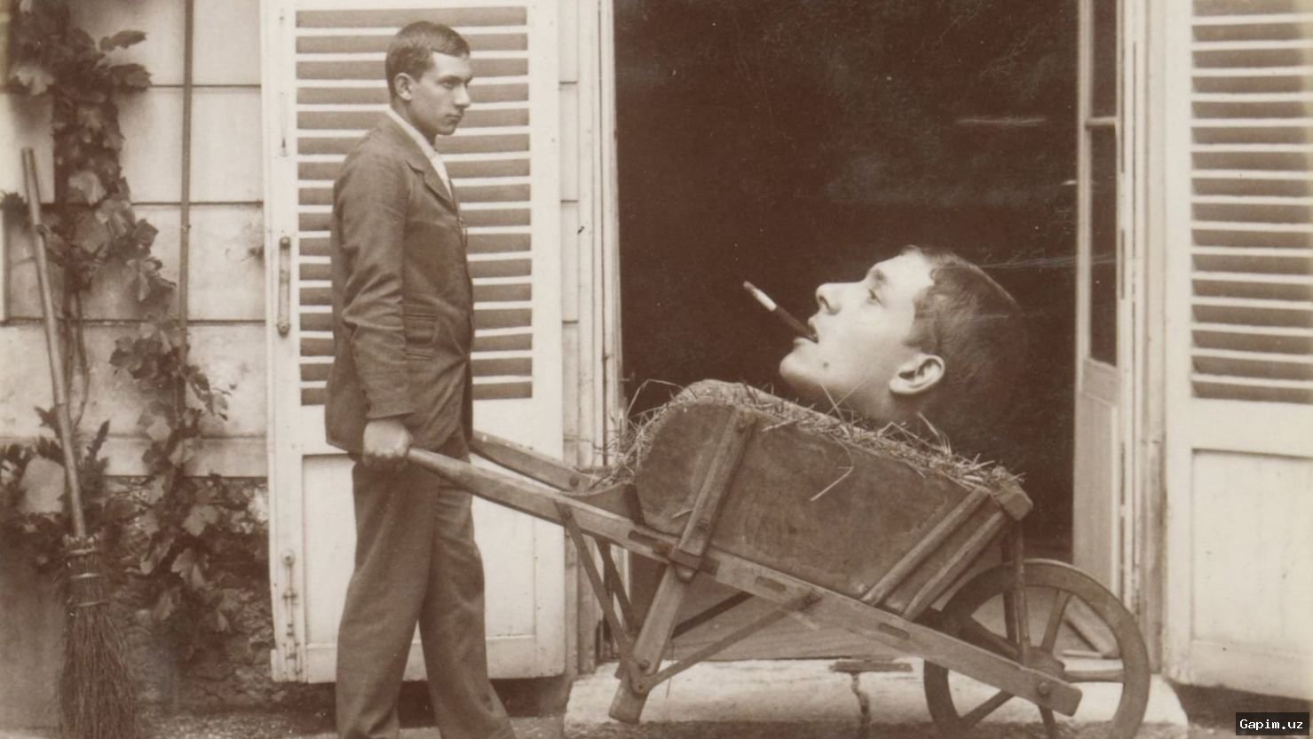 🖼️📰 Amsterdamda "Soxta!" ko'rgazmasi: fotosuratlar manipulyatsiyasining uzoq tarixi