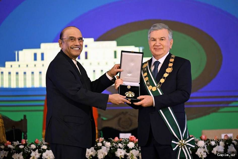 🏅🇺🇿 Президент наградил группу представителей сферы по случаю Дня предпринимателей