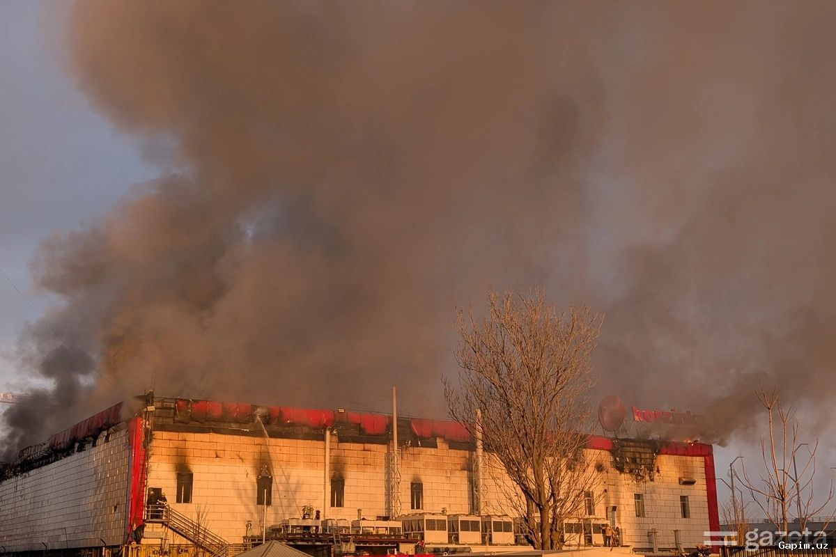 🔥🚒 Major Fire Breaks Out in Shopping Complex Near Tashkent: 400 sq m Damaged