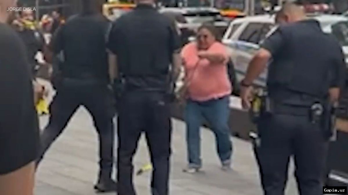 🗽🔪 Times Square Knife Attack: One Dead, Assailant Shot Dead by Police