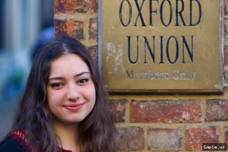 🎓🏛 Oxford Union's first Palestinian president faces no-confidence vote amid smear campaign