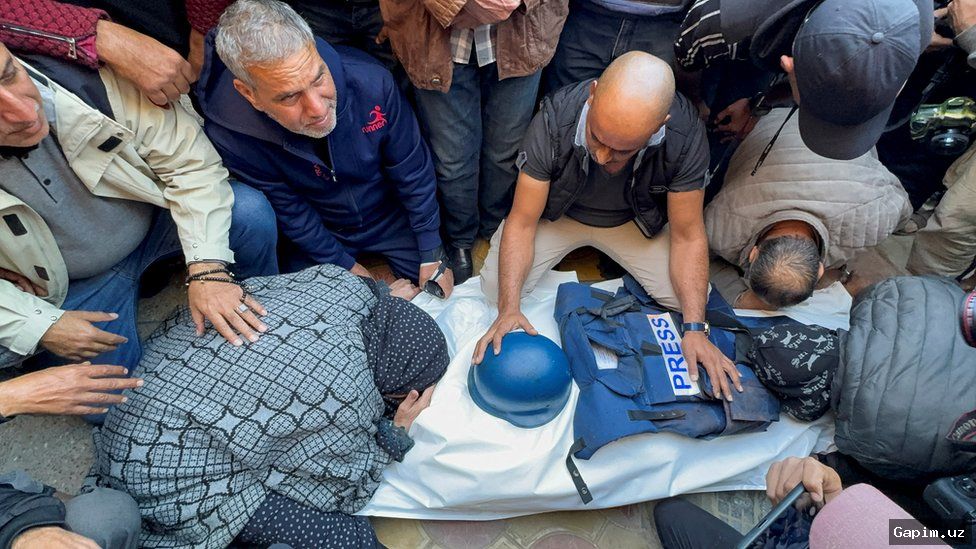⚰️🎥 G‘azo‘da Al Jazira operatori isroil hujumida halok bo‘ldi