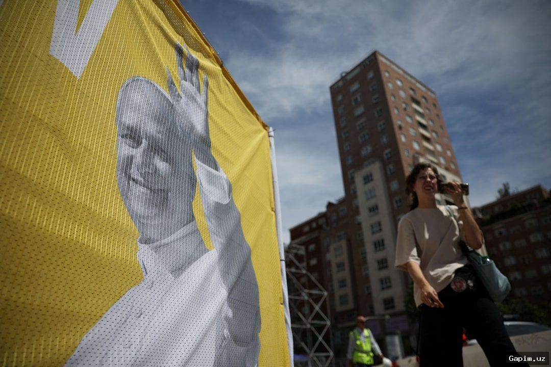 ⛪️🇪🇸 Папа Лев XIV начинает недельный визит в Испанию