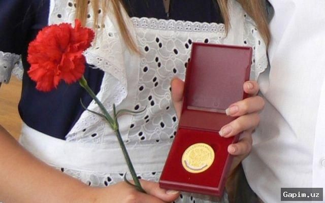 🎓🏅 Президент Мирзиёев поздравил более 11 тысяч выпускников с медалями