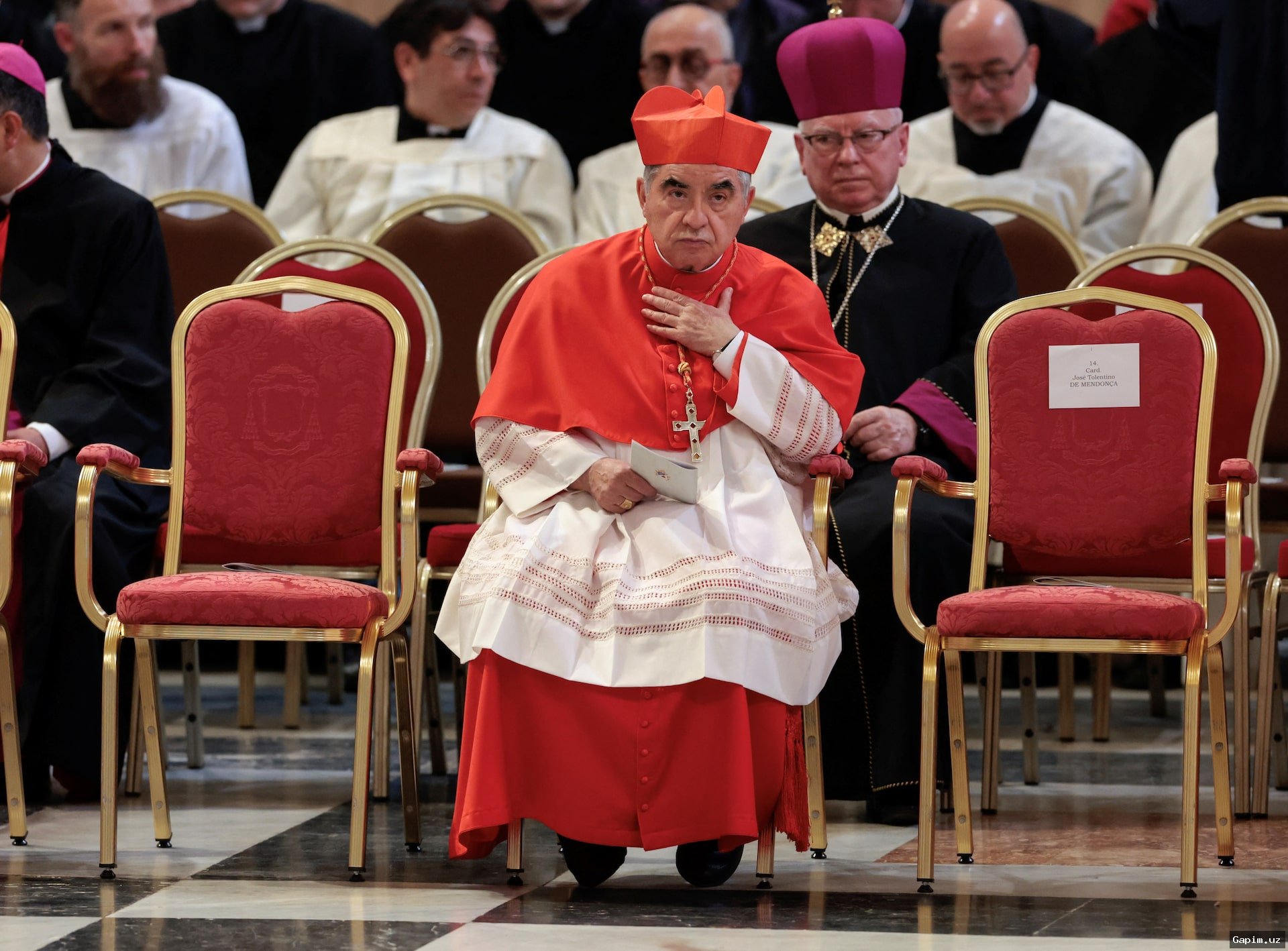 ⚖️🏛️ Vatican Appeals Court Overturns Cardinal Becciu's Conviction in Fraud Case