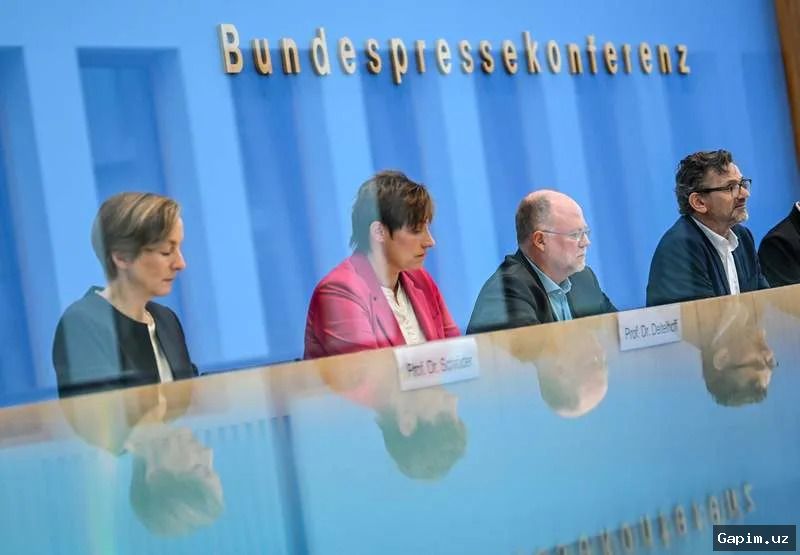 🌍📜 German peace researchers warn of international law collapse: New warlords undermining global order