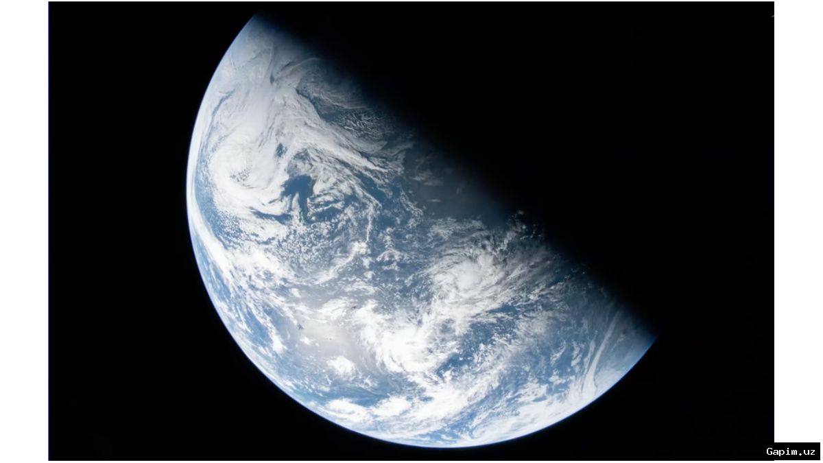 🚀🌕 Artemis II Mission Sets New Record for Farthest Human Distance from Earth