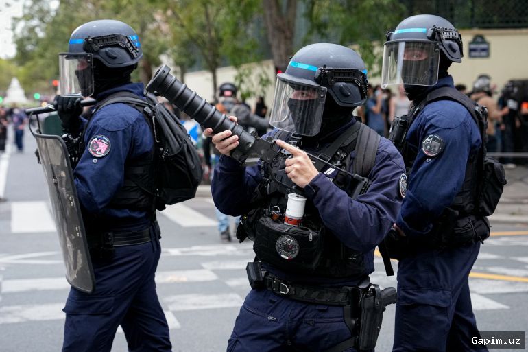 🇫🇷⚠️ Режим во Франции столкнулся с обвинениями в жестком подавлении протестов полицией